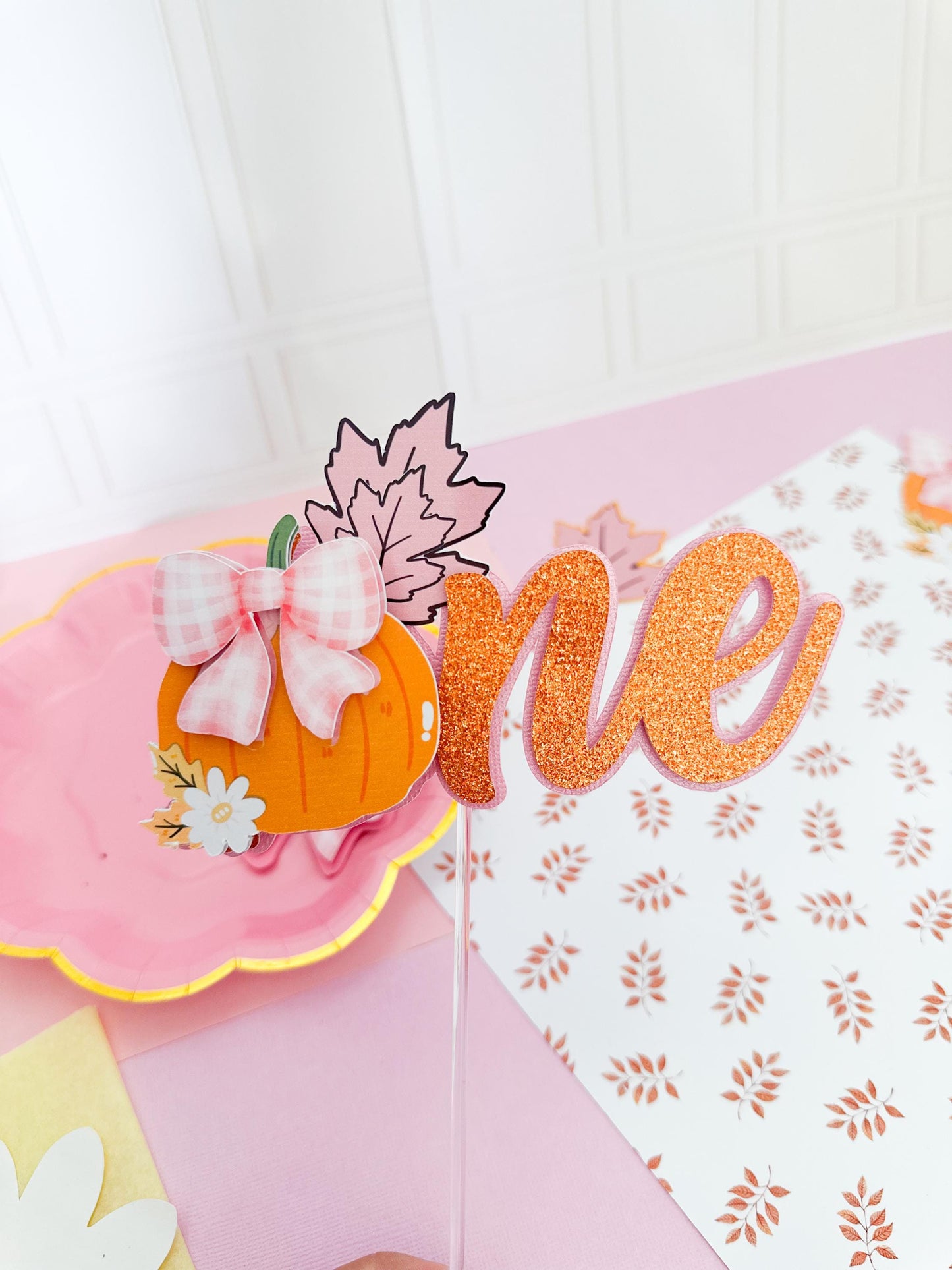 ONE Glitter pumpkin girl topper, pumpkin cake topper: Little pumpkin decoration, 1st Birthday Cake Topper, pumpkin ONE cake topper